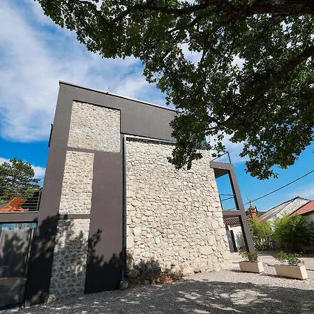 Villa Arija