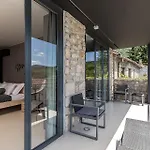 Arija Villa *